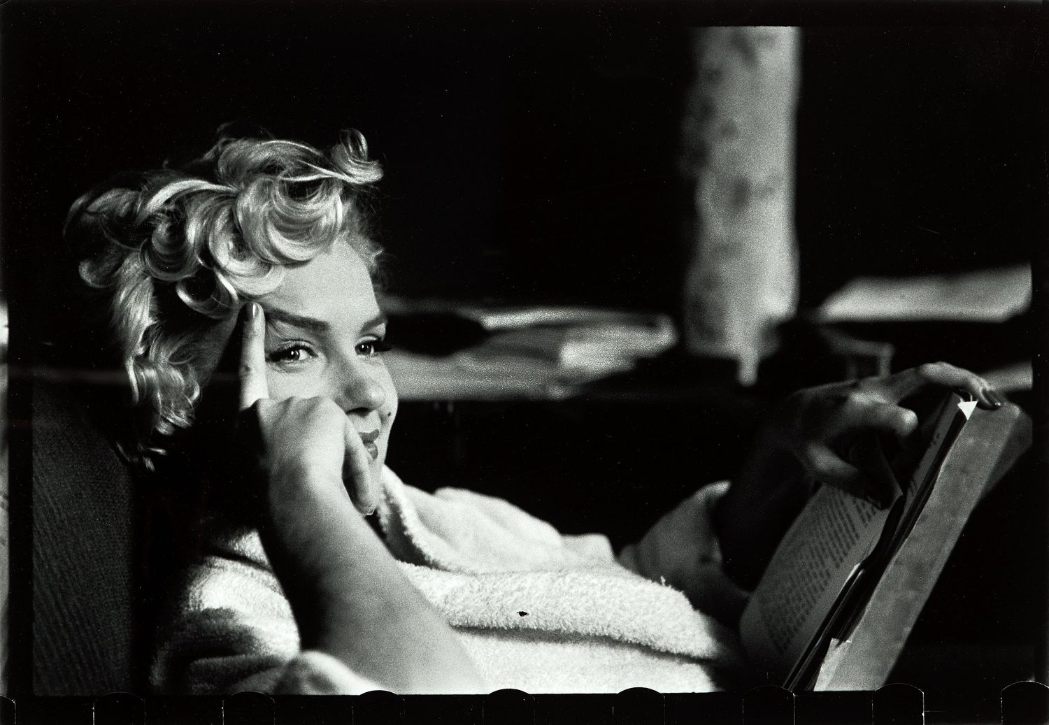 Clever ads that sell the story, not the book.